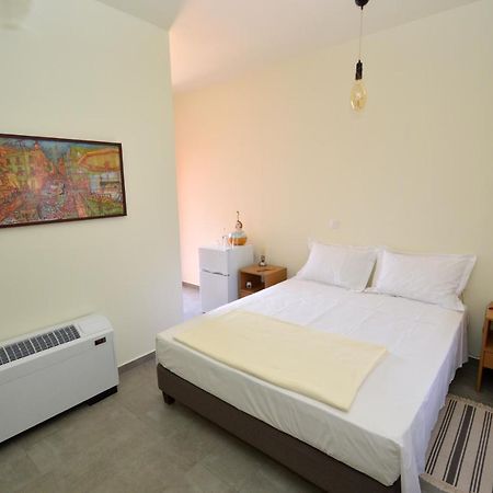 เอจินา เบด แอนด์ คัลเจอร์ Apartment Aegina ภายนอก รูปภาพ